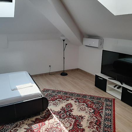 Apartamento Aleksandrija Ni Exterior foto