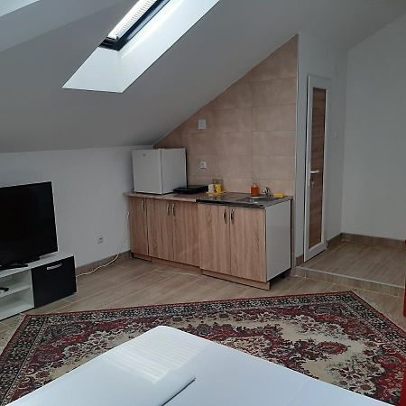Apartamento Aleksandrija Ni Exterior foto